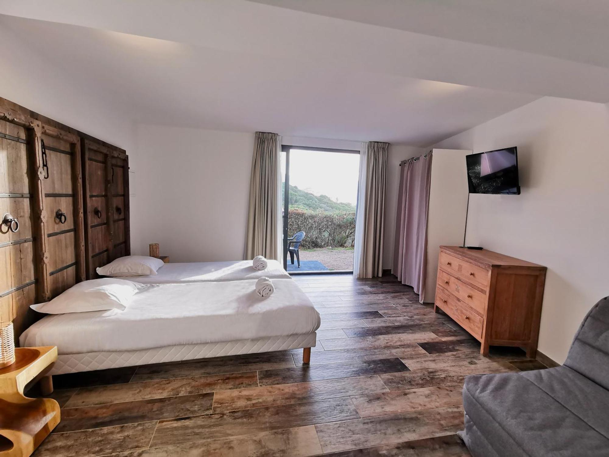 Village De Vacances Paese Di Lava, Grand Ajaccio 阿拉塔 外观 照片